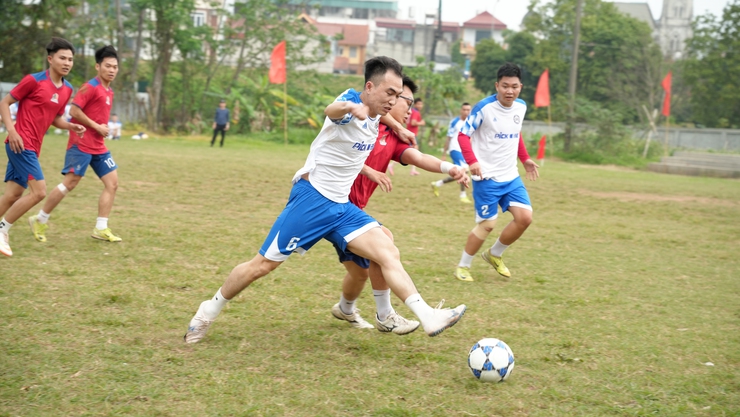 Sôi nổi Lễ khai mạc Giải bóng đá thanh niên phường Yên Nghĩa năm 2026- Ảnh 6.