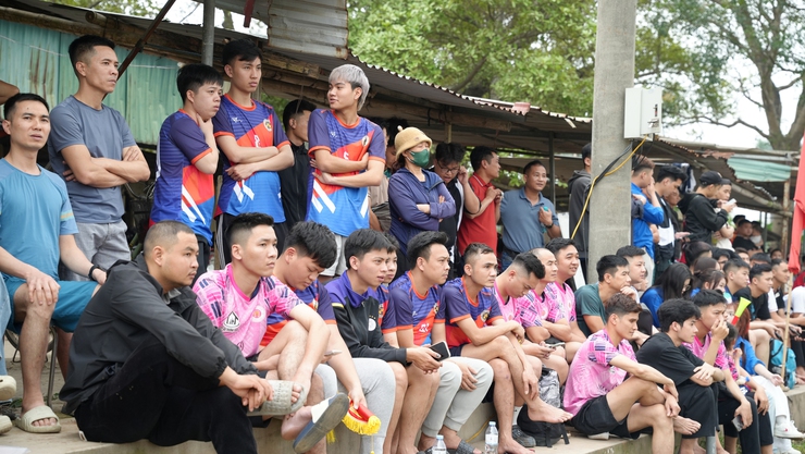 Sôi nổi Lễ khai mạc Giải bóng đá thanh niên phường Yên Nghĩa năm 2026- Ảnh 9.