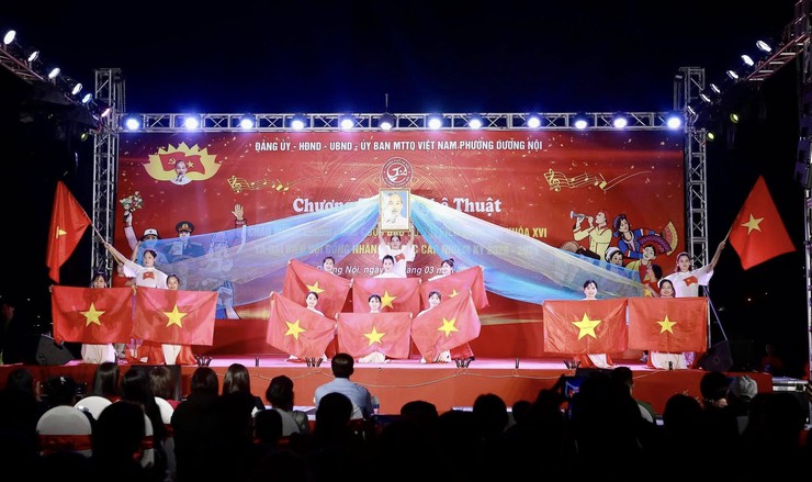 Phường Dương Nội tổ chức Chương trình nghệ thuật đặc sắc chào mừng thành công cuộc bầu cử đại biểu Quốc hội khóa XVI và HĐND các cấp nhiệm kỳ 2026-2031- Ảnh 3.