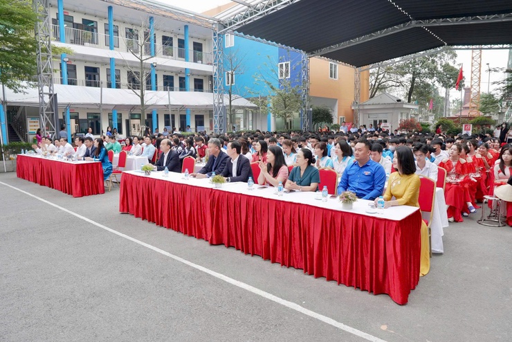 Hơn 500 cơ hội việc làm tại Ngày hội kết nối việc làm và tư vấn hướng nghiệp xã Thiên Lộc năm 2026.- Ảnh 1.