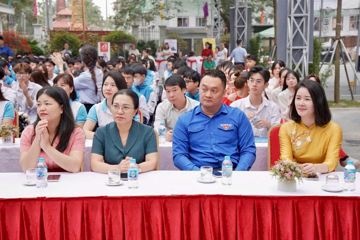 Hơn 500 cơ hội việc làm tại Ngày hội kết nối việc làm và tư vấn hướng nghiệp xã Thiên Lộc năm 2026.- Ảnh 15.