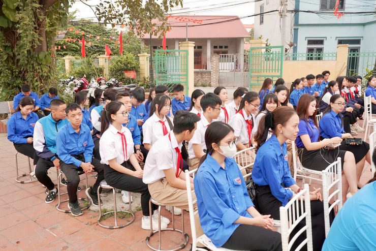 Tuổi trẻ Thiên Lộc dâng hương tri ân, tuyên dương đội viên tiêu biểu năm 2026- Ảnh 2.