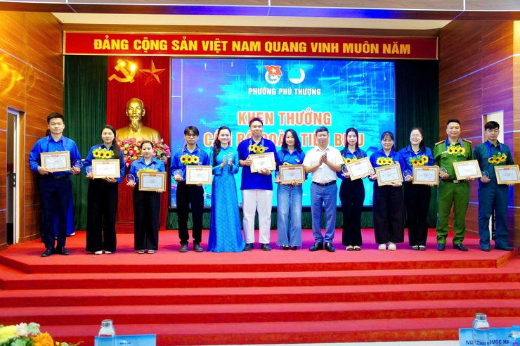 Phường Phú Thượng tổ chức lễ kỷ niệm 95 năm ngày thành lập Đoàn TNCS Hồ Chí Minh (26/3/1931 – 26/3/2026)- Ảnh 9.