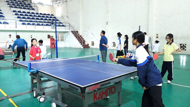 VINH DANH CÁC VẬN ĐỘNG VIÊN XUẤT SẮC TẠI GIẢI CẦU LÔNG – BÓNG BÀN – ĐIỀN KINH HỌC SINH XÃ DÂN HÒA NĂM HỌC 2025 – 2026 - Ảnh 8.