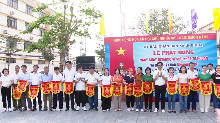 ỨNG HÒA: GẦN 1.400 NGƯỜI THAM GIA LỄ PHÁT ĐỘNG NGÀY CHẠY OLYMPIC VÌ SỨC KHỎE TOÀN DÂN VÀ GIẢI CHẠY BÁO HÀ NỘI MỚI LẦN THỨ 51 – VÌ HÒA BÌNH NĂM 2026- Ảnh 4.