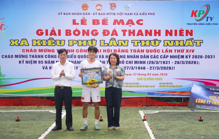 Giải bóng đá thanh niên xã Kiều Phú lần thứ nhất, năm 2026 khép lại bằng trận đấu chung kết sôi động, đầy kịch tính giữa 2 đội bóng thôn Văn Khê và thôn Ngọc Than- Ảnh 19.