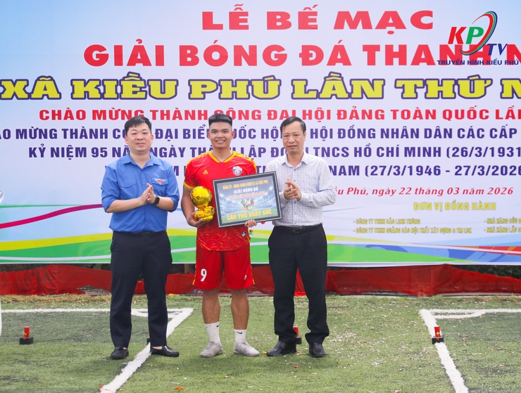 Giải bóng đá thanh niên xã Kiều Phú lần thứ nhất, năm 2026 khép lại bằng trận đấu chung kết sôi động, đầy kịch tính giữa 2 đội bóng thôn Văn Khê và thôn Ngọc Than- Ảnh 21.