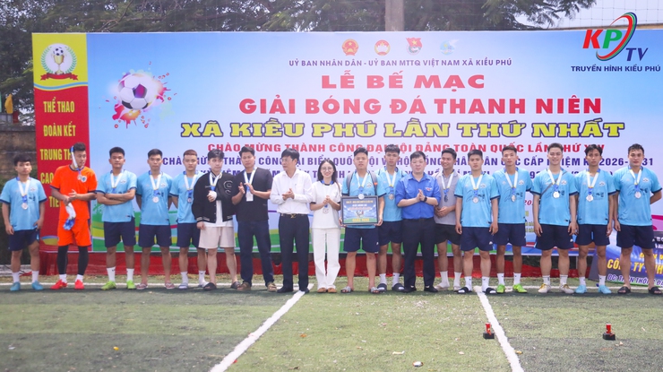 Giải bóng đá thanh niên xã Kiều Phú lần thứ nhất, năm 2026 khép lại bằng trận đấu chung kết sôi động, đầy kịch tính giữa 2 đội bóng thôn Văn Khê và thôn Ngọc Than- Ảnh 17.