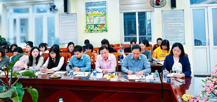 Trường Tiểu học Hoàng Liệt tổ chức Hội nghị lấy ý kiến bổ nhiệm lại chức danh hiệu trưởng 
- Ảnh 1.