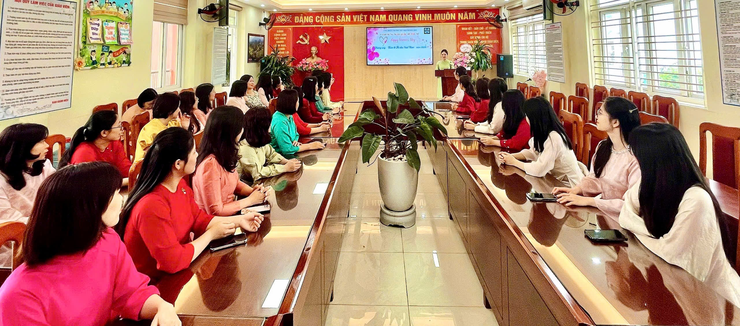 Sôi nổi các hoạt động của Công đoàn Trường Tiểu học Hoàng Liệt chào mừng Ngày Quốc tế Phụ nữ 8/3, quan tâm, chăm lo đời sống tinh thần cho công đoàn viên- Ảnh 1.