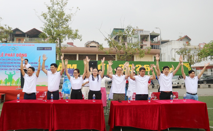 Quốc Oai sôi nổi Ngày chạy Olympic, phát động Giải chạy Hànộimới lần thứ 51- Ảnh 9.
