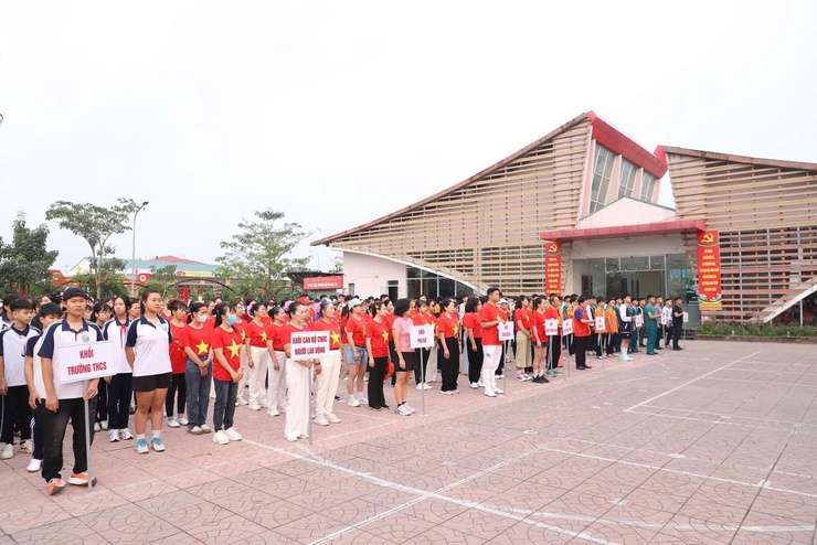 Hồng Vân tổ chức thành công Ngày chạy Olympic vì sức khoẻ toàn dân- Ảnh 1.