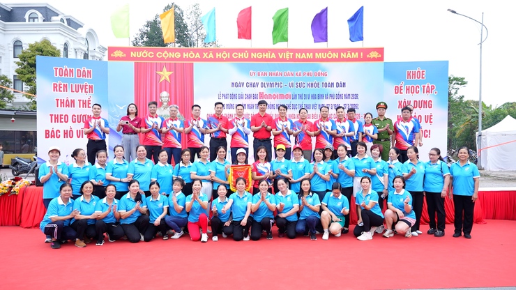 Xã Phù Đổng hưởng ứng phong trào chạy vì sức khỏe- Ảnh 4.