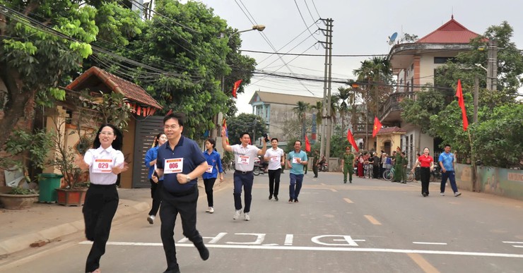 Xã Hát Môn hưởng ứng Ngày chạy Olympic vì sức khỏe toàn dân năm 2026- Ảnh 5.