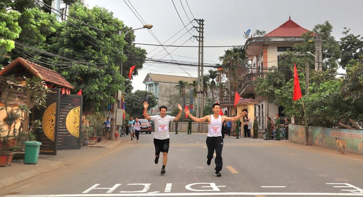 Xã Hát Môn hưởng ứng Ngày chạy Olympic vì sức khỏe toàn dân năm 2026- Ảnh 6.