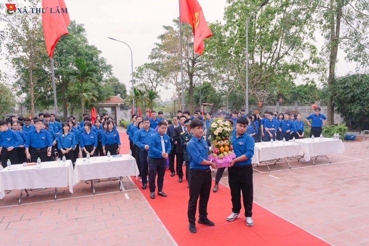 TUỔI TRẺ THƯ LÂM TỔ CHỨC LỄ KẾT NẠP ĐOÀN VIÊN MỚI CHÀO MỪNG 95 NĂM NGÀY THÀNH LẬP ĐOÀN TNCS HỒ CHÍ MINH- Ảnh 3.