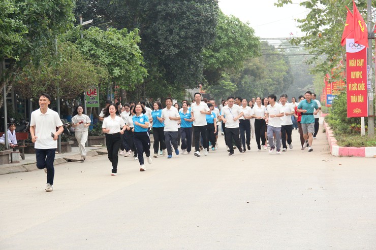 Hòa Lạc phát động Ngày chạy Olympic 2026 – Chung tay vì một cộng đồng khỏe mạnh

- Ảnh 11.