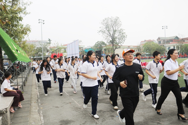 Quốc Oai sôi nổi Ngày chạy Olympic, phát động Giải chạy Hànộimới lần thứ 51- Ảnh 18.