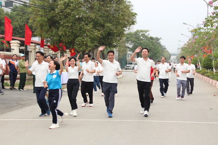 Hòa Lạc phát động Ngày chạy Olympic 2026 – Chung tay vì một cộng đồng khỏe mạnh

- Ảnh 16.