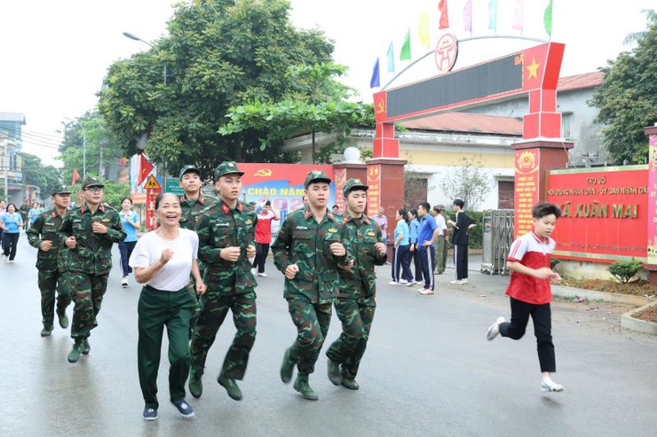 Xuân Mai: hưởng ứng Ngày chạy Olympic vì sức khỏe toàn dân, phát động Giải chạy Báo Hànộimới mở rộng lần thứ 51 - Vì hòa bình- Ảnh 7.