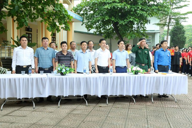 Xuân Mai: hưởng ứng Ngày chạy Olympic vì sức khỏe toàn dân, phát động Giải chạy Báo Hànộimới mở rộng lần thứ 51 - Vì hòa bình- Ảnh 2.