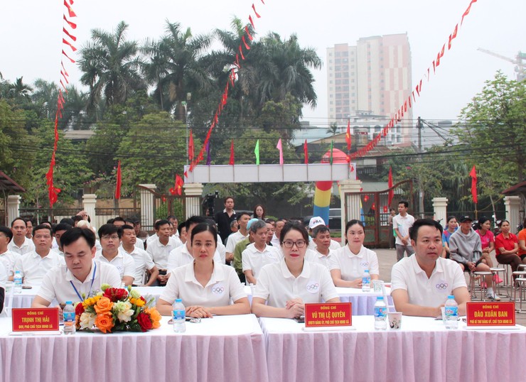 Hòa Lạc phát động Ngày chạy Olympic 2026 – Chung tay vì một cộng đồng khỏe mạnh

- Ảnh 3.