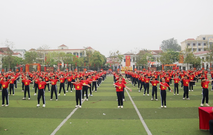 Quốc Oai sôi nổi Ngày chạy Olympic, phát động Giải chạy Hànộimới lần thứ 51- Ảnh 4.