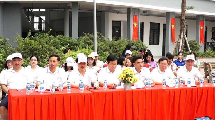 Xã Bình Minh bừng khí thế Ngày chạy Olympic và phát động Giải chạy Báo HàNộimới lần thứ 51 – Vì hòa bình năm 2026- Ảnh 1.