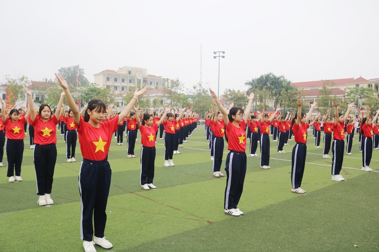 Quốc Oai sôi nổi Ngày chạy Olympic, phát động Giải chạy Hànộimới lần thứ 51- Ảnh 5.