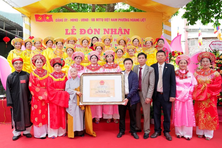 Lễ đón nhận Bằng xếp hạng di tích lịch sử - văn hóa cấp Thành phố chùa Tựu Liệt, phường Hoàng Liệt, thành phố Hà Nội- Ảnh 7.