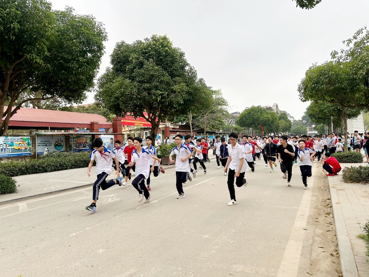 Phường Yên Nghĩa sôi nổi Ngày chạy Olympic vì sức khỏe toàn dân năm 2026- Ảnh 7.