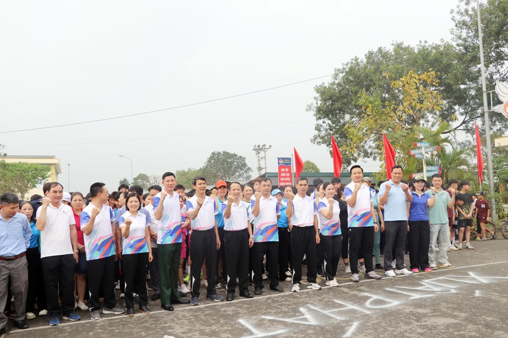 Trần Phú: Hơn 700 vận động viên khấy động Ngày chạy Olympic tại xã Trần Phú- Ảnh 4.