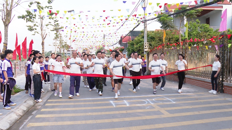 ỨNG HÒA: GẦN 1.400 NGƯỜI THAM GIA LỄ PHÁT ĐỘNG NGÀY CHẠY OLYMPIC VÌ SỨC KHỎE TOÀN DÂN VÀ GIẢI CHẠY BÁO HÀ NỘI MỚI LẦN THỨ 51 – VÌ HÒA BÌNH NĂM 2026- Ảnh 10.