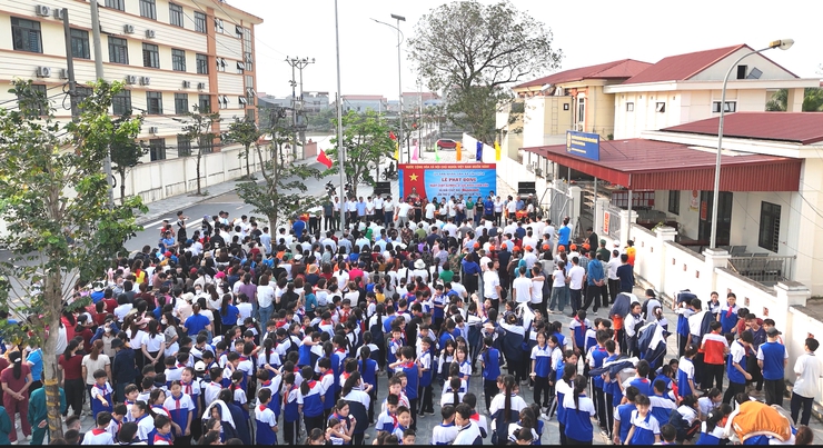 ỨNG HÒA: GẦN 1.400 NGƯỜI THAM GIA LỄ PHÁT ĐỘNG NGÀY CHẠY OLYMPIC VÌ SỨC KHỎE TOÀN DÂN VÀ GIẢI CHẠY BÁO HÀ NỘI MỚI LẦN THỨ 51 – VÌ HÒA BÌNH NĂM 2026- Ảnh 11.