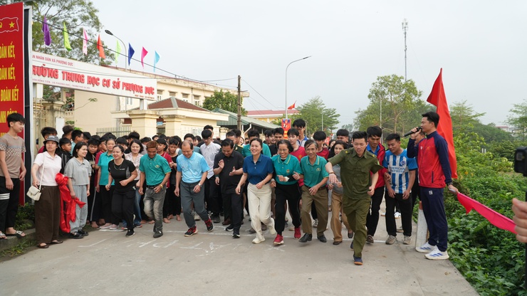 Xã Phượng Dực sôi động Ngày chạy Olympic vì sức khỏe toàn dân 2026 - Ảnh 2.
