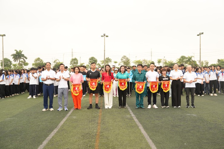 Xã Thanh Oai: Hơn 1.000 người hưởng ứng Ngày chạy Olympic vì sức khoẻ toàn dân- Ảnh 7.