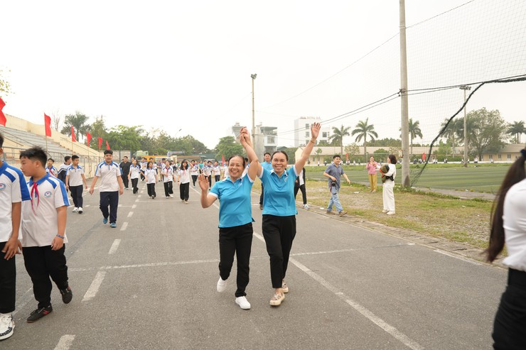 Xã Thanh Oai: Hơn 1.000 người hưởng ứng Ngày chạy Olympic vì sức khoẻ toàn dân- Ảnh 13.