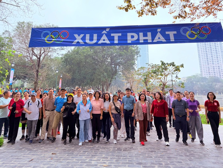 Phường Nghĩa Đô phát động Ngày chạy Olympic vì sức khỏe toàn dân năm 2026- Ảnh 3.