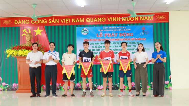 Xã Suối Hai sôi nổi tổ chức Ngày chạy Olympic vì sức khỏe toàn dân năm 2026- Ảnh 5.