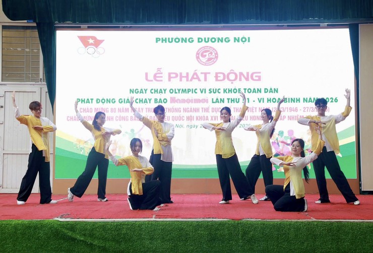 Phường Dương Nội tổ chức Lễ phát động Ngày chạy Olympic vì sức khỏe toàn dân và Giải chạy Hànộimới mở rộng lần Nhất - Vì hòa bình năm 2026- Ảnh 4.