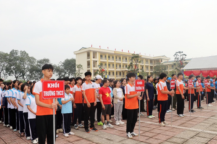 Trần Phú: Hơn 700 vận động viên khấy động Ngày chạy Olympic tại xã Trần Phú- Ảnh 2.