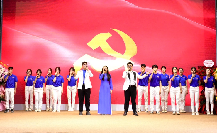 ĐOÀN TNCS HỒ CHÍ MINH XÃ THƯ LÂM LONG TRỌNG TỔ CHỨC LỄ KỶ NIỆM 95 NĂM NGÀY THÀNH LẬP ĐOÀN TNCS HỒ CHÍ MINH- Ảnh 2.