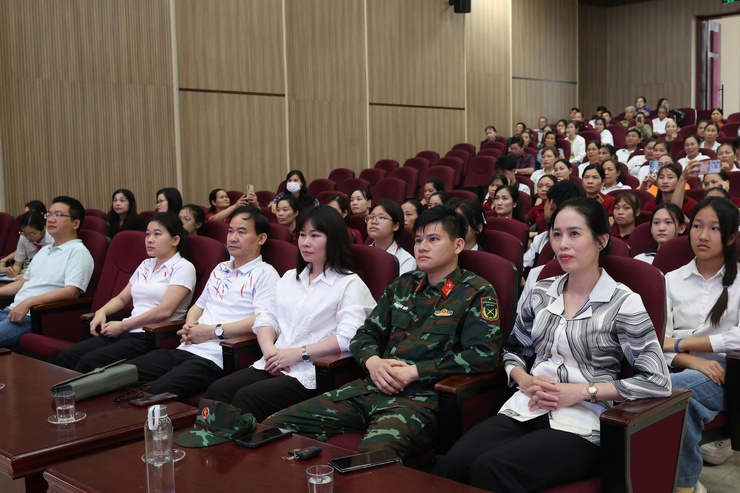 UBND xã Vân Đình trao giải Cuộc thi “Vân Đình – Vui ngày hội non sông”- Ảnh 1.