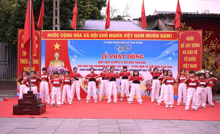 Sôi nổi Ngày chạy Olympic vì sức khỏe toàn dân tại xã Tam Hưng- Ảnh 10.