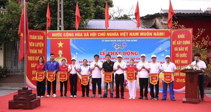 Sôi nổi Ngày chạy Olympic vì sức khỏe toàn dân tại xã Tam Hưng- Ảnh 5.