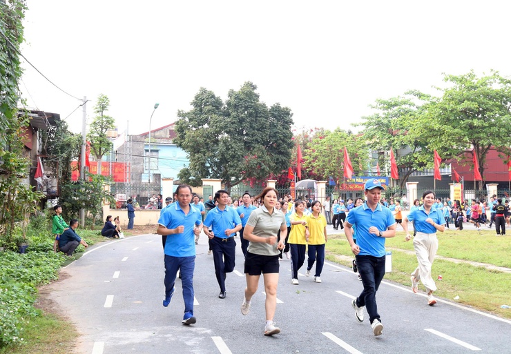 Sôi nổi Ngày chạy Olympic vì sức khỏe toàn dân năm 2026 tại xã Quảng Bị- Ảnh 10.