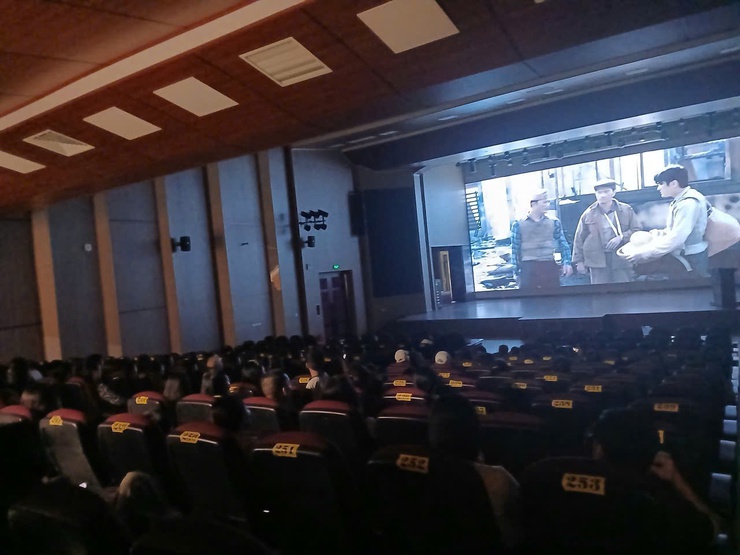 Xã Vân Đình công chiếu 3 buổi phim cách mạng miễn phí phục vụ Nhân dân- Ảnh 1.