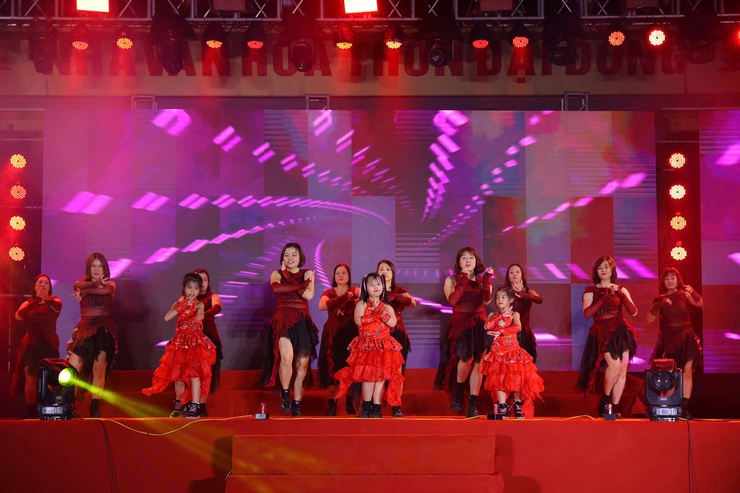 Chương trình liên hoan văn nghệ quần chúng chào mừng thành công cuộc bầu cử đại biểu Quốc hội khóa XVI và đại biểu HĐND các cấp, nhiệm kỳ 2026 – 2031- Ảnh 19.