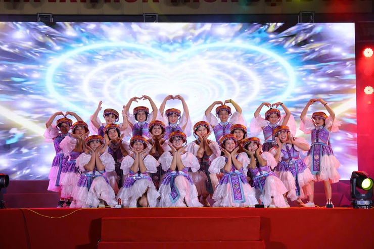 Chương trình liên hoan văn nghệ quần chúng chào mừng thành công cuộc bầu cử đại biểu Quốc hội khóa XVI và đại biểu HĐND các cấp, nhiệm kỳ 2026 – 2031- Ảnh 17.
