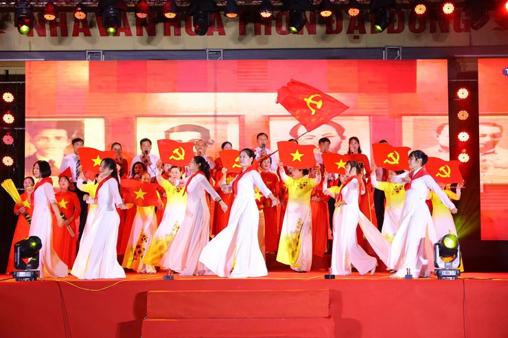 Chương trình liên hoan văn nghệ quần chúng chào mừng thành công cuộc bầu cử đại biểu Quốc hội khóa XVI và đại biểu HĐND các cấp, nhiệm kỳ 2026 – 2031- Ảnh 15.